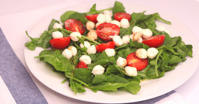 mozarella roka salatası