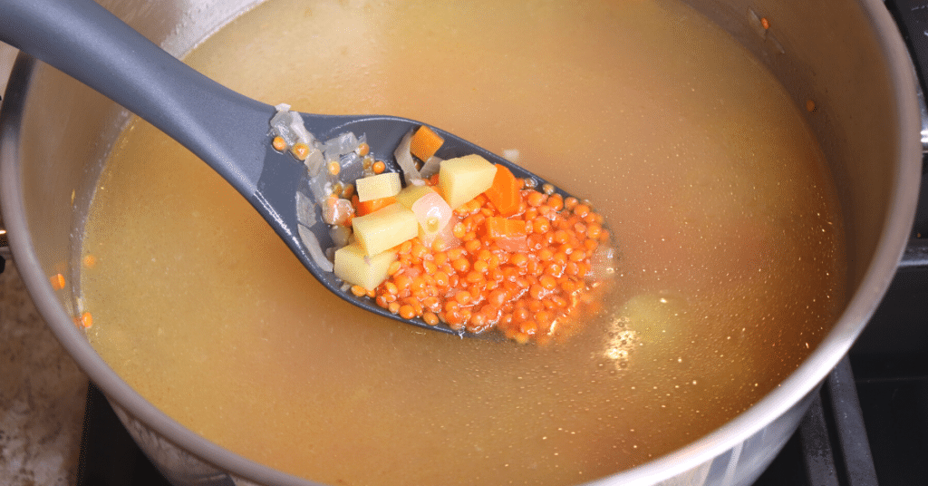 mercimek çorbası tavuk suyu